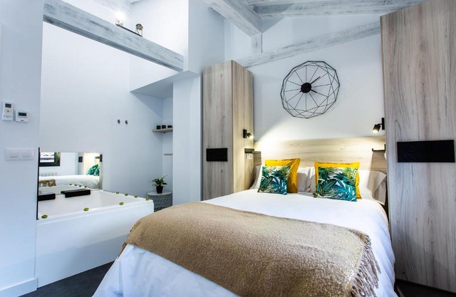Apartamentos Hervás Suites