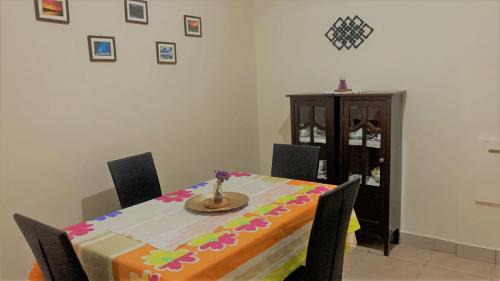 Apartamentos independientes, frente al Coliseo JRA