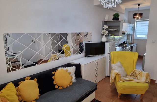 Apartamenty Tomaszów Lubelski - Żółty