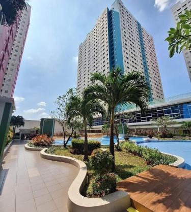 Apartement green pramuka 2br suite room