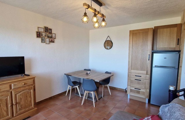 Apartment 4 people - Ski/Hike walking - Balcony - Pets allowed, Parking