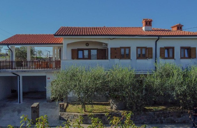 Apartma Tri oljke