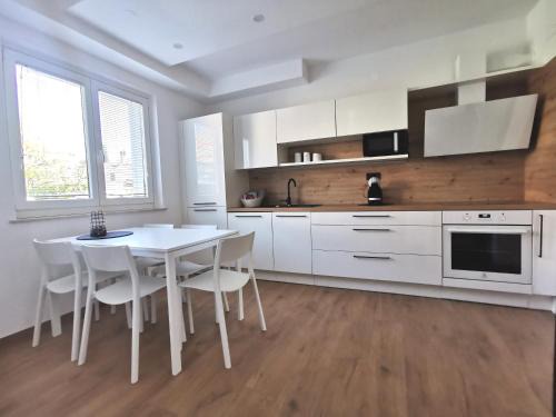 Apartmaji Ela 2
