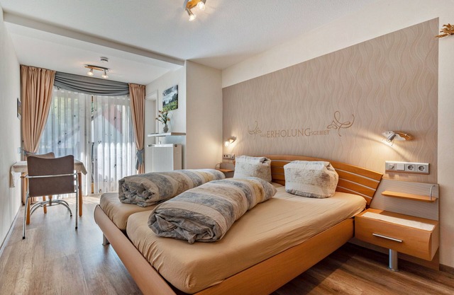Apartment 'Doppelzimmer 3' with Mountain View, private balcony and Wi-Fi