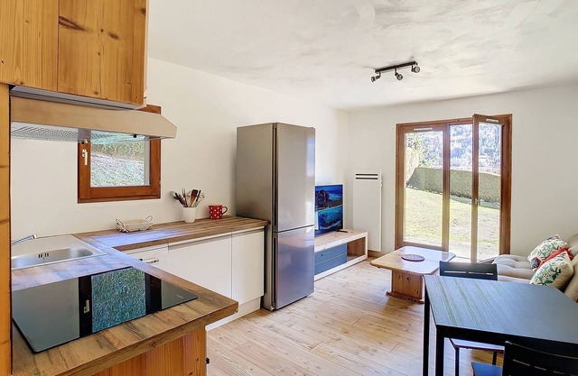 APARTMENT CLOSE TO THE ST GERVAIS SKI SLOPES AND 5 MINUTES FROM THE VILLAGE