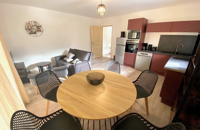 Apartment for 4 to 6 people with a 60m² terrace