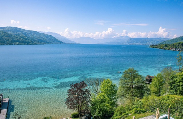 Apartment directly on the lake