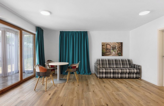 Apartment 'Wohnen Auf Zeit' with Mountain View, Private Terrace and Wi-Fi