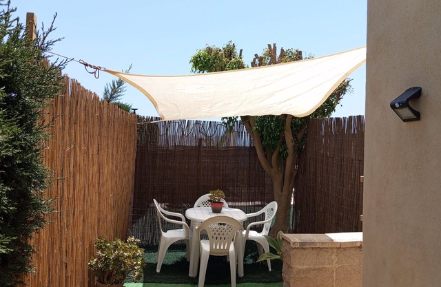 Apartment with direct access to the beach