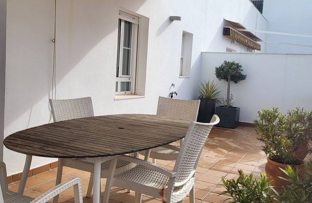 APARTMENT WITH A/C IN THE CENTER OF SANLUCAR DE BARRAMEDA. SILENT STREET.