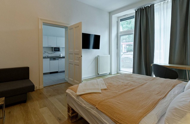Apartment 1 near Warschauer Platz and Spree river