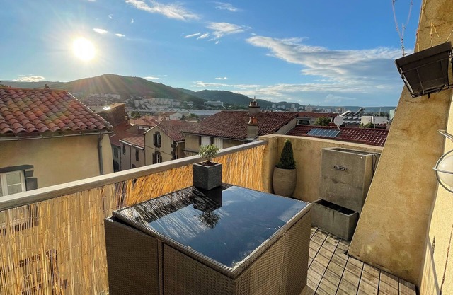 Apartment 110 m2 medieval quarter.