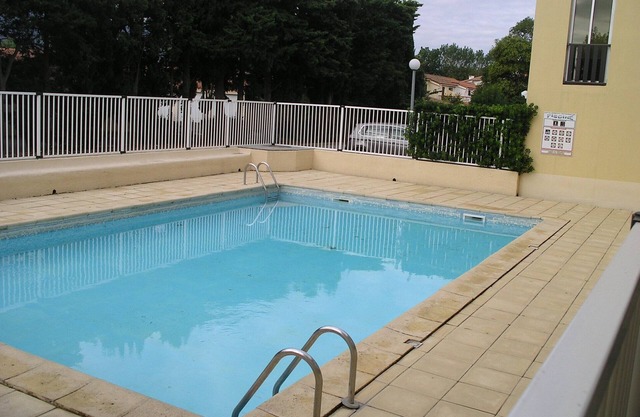 Apartment 2 rooms Parking Pool 350m beach