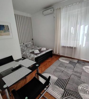 Apartment 20
