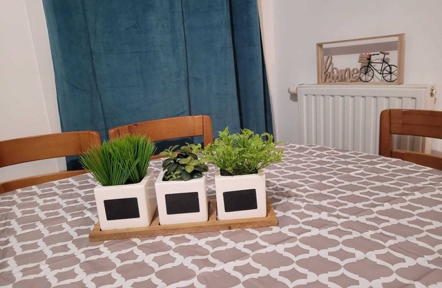 Apartment 4-rooms, 2min from RER A, 30min from Paris and Airports CDG/ORY