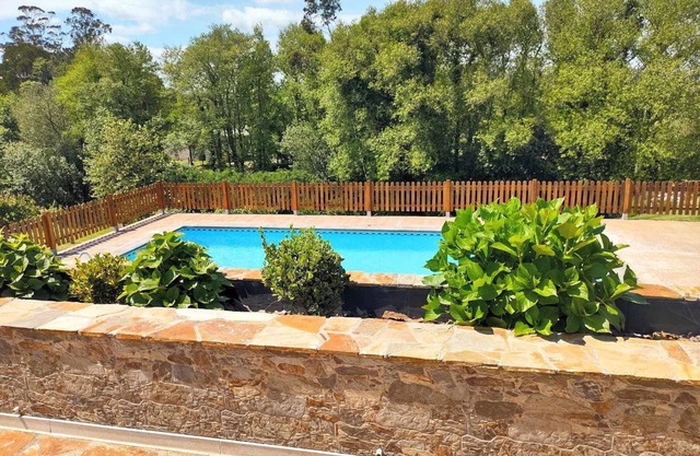 Apartment 5:Modern design, with swimming pool and garden
