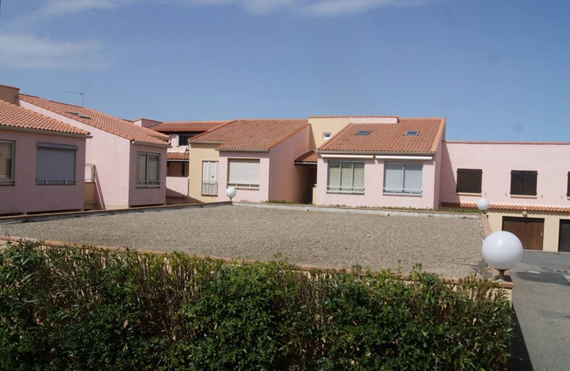 Apartment 6 beds, 1 bedroom, mezzanine, pets allowed, quiet residence