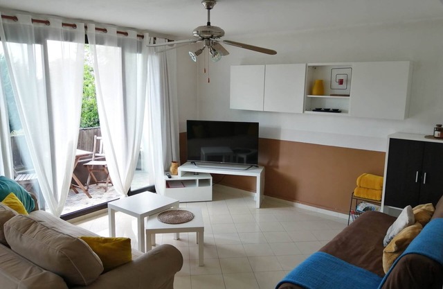 Apartment 68m²: Beach,City, Calanques, Vélodrome Stadium within Walking Distance