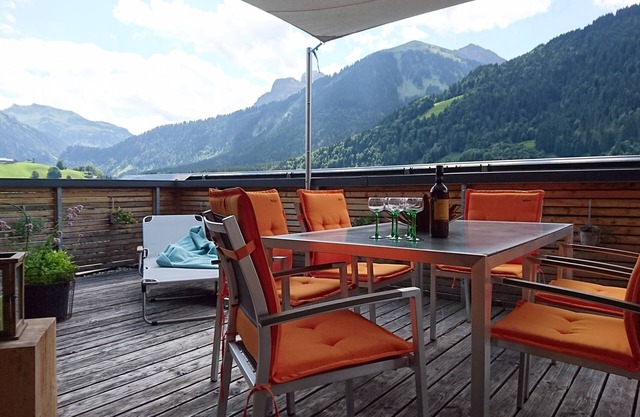 Apartment (85 m²) with a large south-facing terrace (30 m²) and sauna