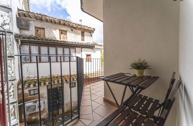 Apartment 'Altuzarra Bis' with Mountain View, Balcony and Wi-Fi