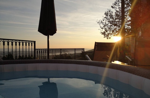 Apartment Anamaria with hot tub near the City of Mereen