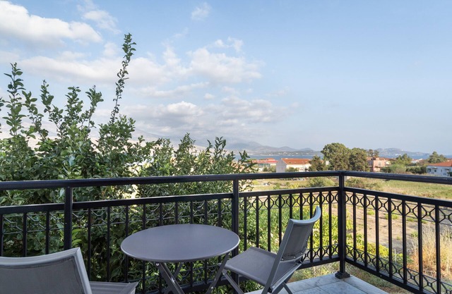 Apartment 'Anna's House 1 In Lixouri' with Sea View, Wi-Fi and Air Conditioning