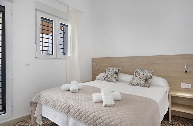 Apartment 'Apartamento Guzmán C' with Private Terrace, Wi-Fi and Air Conditioning