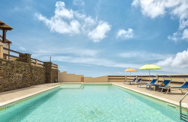 Apartment "Appart 1 Quadrupla Vista Mare" with Sea View, Pool, Wi-Fi, Garden & Terrace
