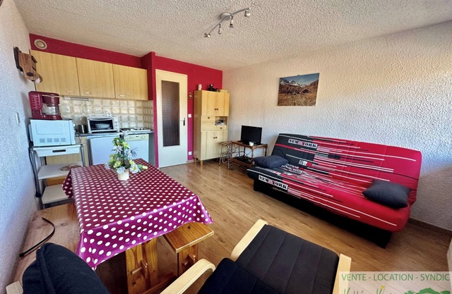 Apartment 'Appartement Sous Berthet - 4 Pers' with Mountain View, Balcony and Wi-Fi