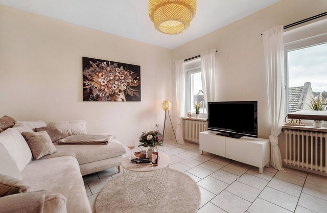 Apartment 'Auszeit Am Schloss' with Shared Garden and Wi-Fi