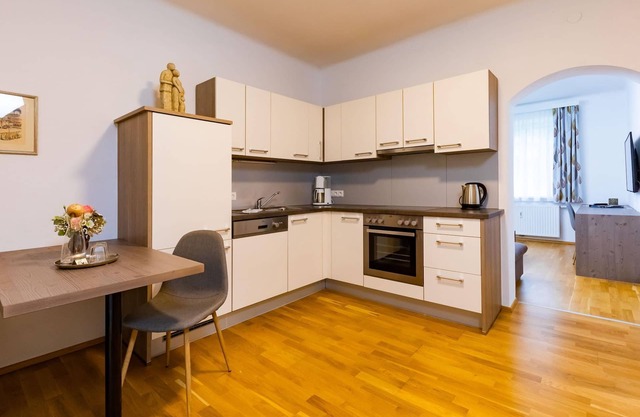 Apartment Azure with breakfast in the Pension Herti - Haus Pastner am Teich