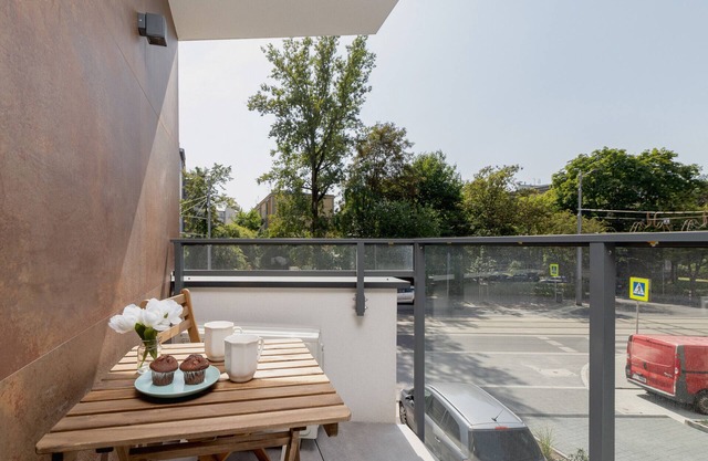 Apartment Bronowicka by Renters