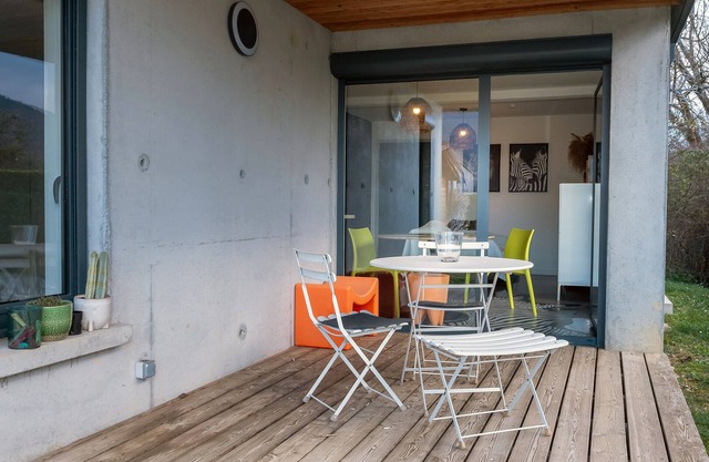 Apartment 'Bureau' with Mountain View, Private Terrace and Wi-Fi