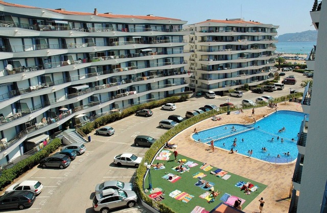 Apartment by Beach with Pool in Costa Brava