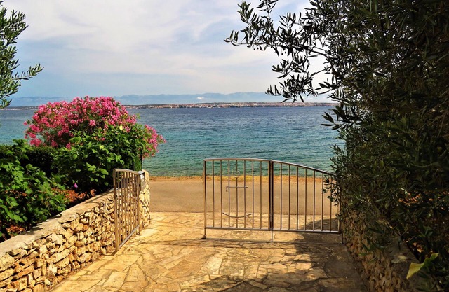 Apartment by the sea and with beautiful view, 2 bedrooms, 4 persons