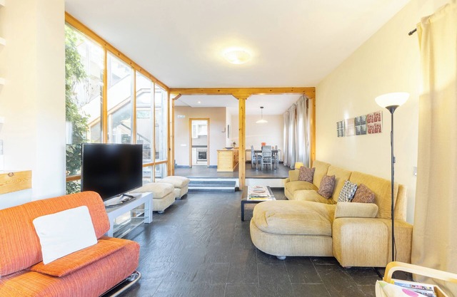 Apartment 'Casa Rural Cantueso 1' with Mountain View, Private Terrace and Wi-Fi