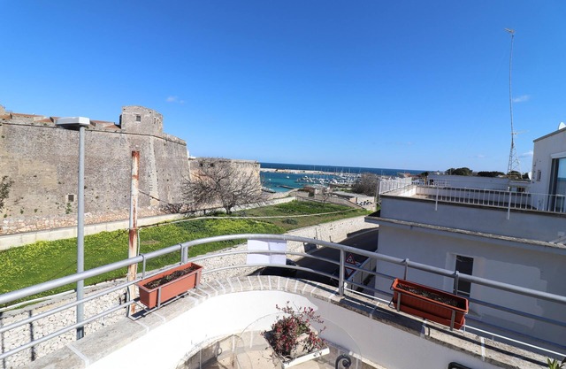 Apartment 'Casa Vacanze Sophia Otranto' with Sea View, Terrace & A/C