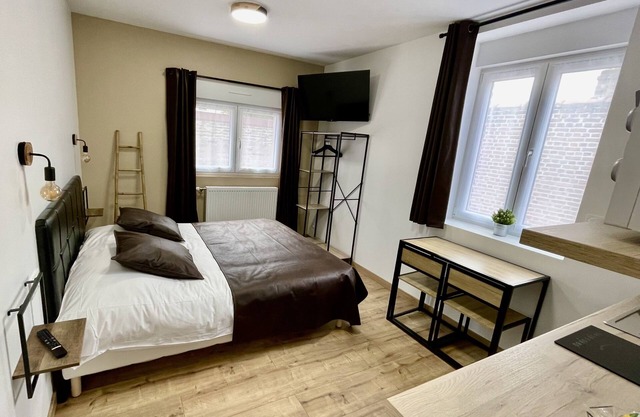 Apartment-Comfort-Ensuite-Courtyard view-1er étage