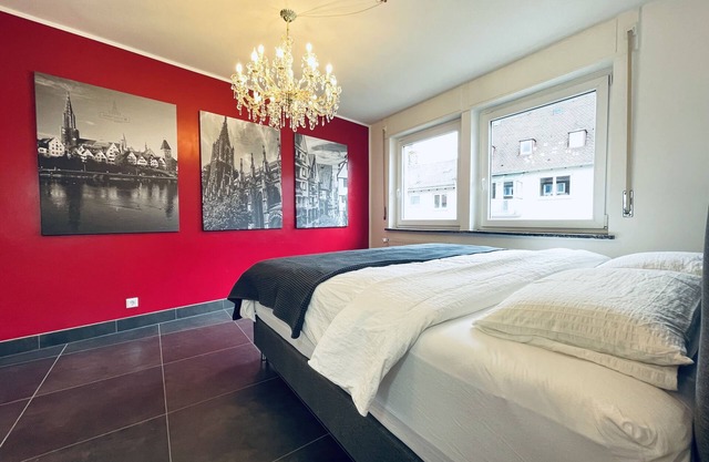 Apartment D - Exclusive 3 room Apartment Cathedral View and XL Balcony