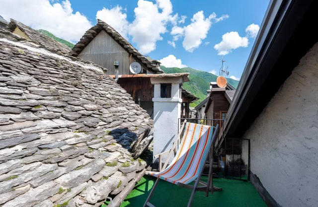 Apartment 'Da Adri E Eli' with Mountain View, Wi-Fi and Air Conditioning