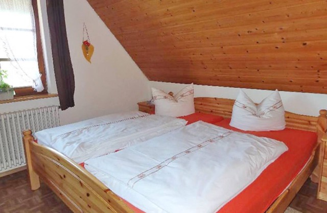 Apartment 'Schnellingen' with Shared Garden, Balcony and Wi-Fi