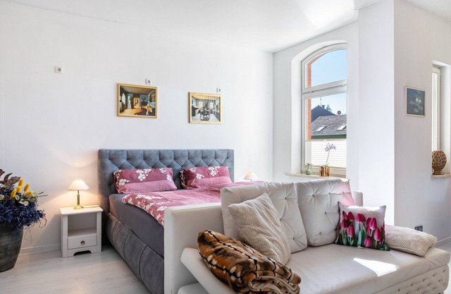 Apartment 'Vogelnest Hochzeitssuite' with Shared Pool, Shared Terrace and Wi-Fi
