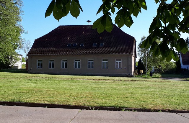 Apartment 'Ehemaliges Gutsverwalterhaus' with Shared Terrace, Shared Garden and Wi-Fi