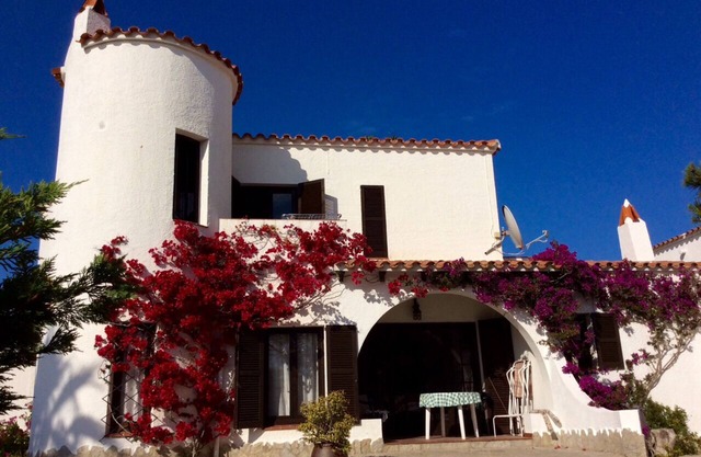 Apartment Erica in charming villa with sea view, 2 minutes from the beach