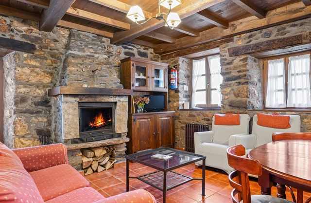 Apartment 'El Cueto' with Mountain View, Private Terrace and Wi-Fi