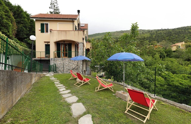 Apartment 'Elena E Joerg 1' with Mountain View, Shared Garden and Wi-Fi