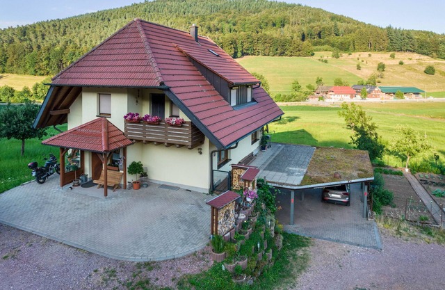 Apartment 'Ferienwohnung Ohnemus' with Private Terrace and Wi-Fi