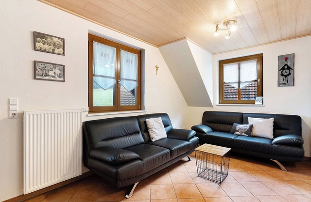 Apartment 'Ferienwohnung Biesleblick' with Mountain View, Shared Garden and Wi-Fi