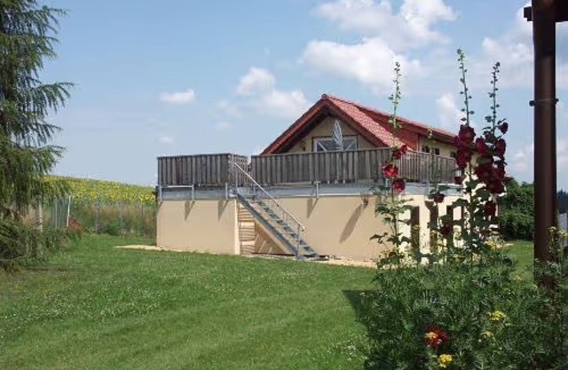 Apartment 'Ferienwohnung Am Lärchenhain' with Private Terrace and Private Garden