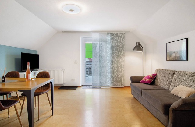 Apartment 'Fewo Walk' with Balcony and Wi-Fi